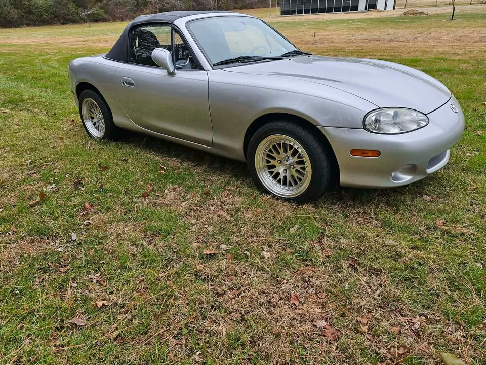 2001 Mazda NB MX-5 Miata - Image 4 of 9