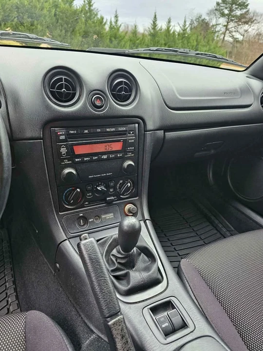 2001 Mazda NB MX-5 Miata - Image 7 of 9