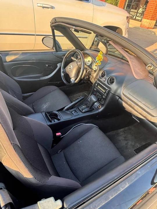 2001 Mazda NB MX-5 Miata - Image 6 of 8