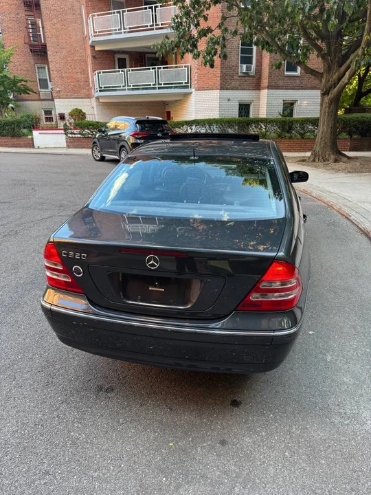 2001 Mercedes-Benz W203 C-Class - Image 2 of 13