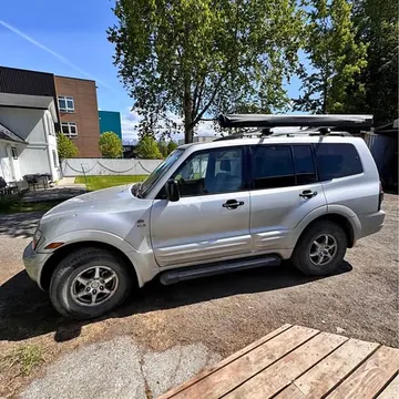 2001 Mitsubishi Montero XLS
