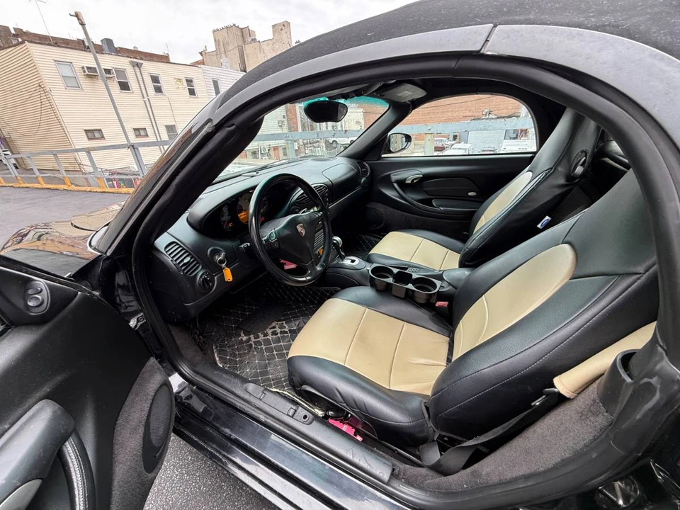 2001 Porsche 986 Boxster - Image 10 of 17