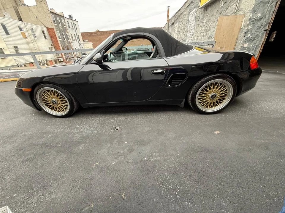 2001 Porsche 986 Boxster - Image 11 of 17