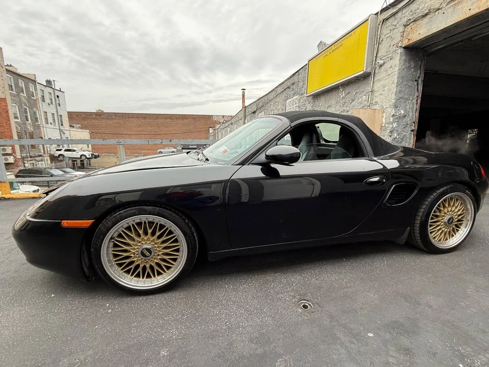 2001 Porsche 986 Boxster - Image 15 of 17