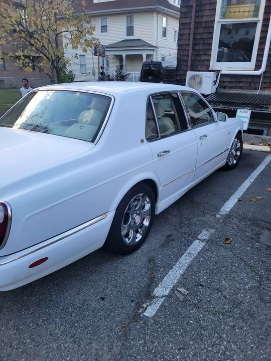 2001 Bentley Arnage - Image 2 of 9
