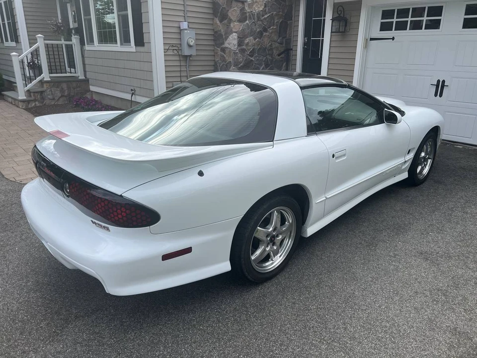 2001 Pontiac Firebird Trans Am 4th Gen - Image 3 of 4