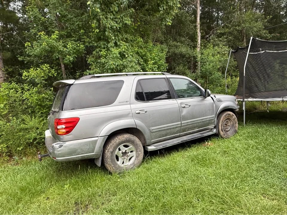 Toyota Sequoia 1st Gen - Image 3 of 6