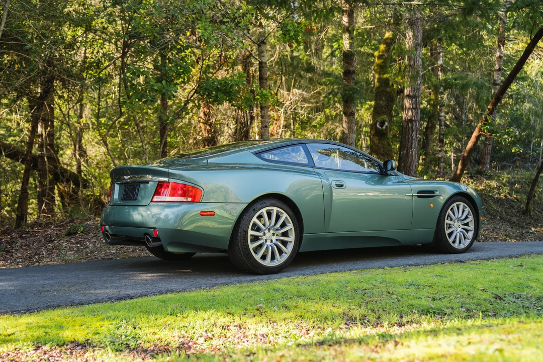 2002 Aston Martin Vanquish 1st Gen - Image 10 of 31