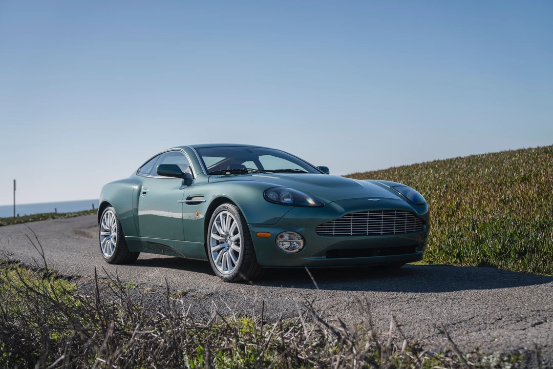 2002 Aston Martin Vanquish 1st Gen - Image 29 of 31