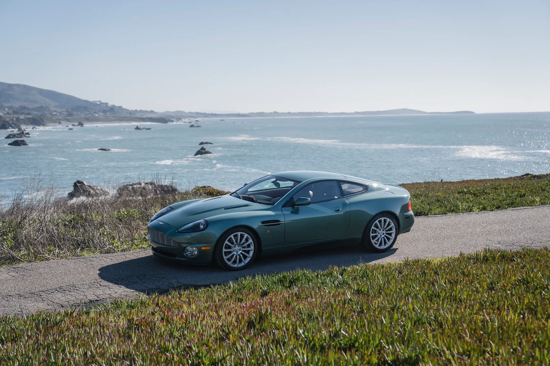 2002 Aston Martin Vanquish 1st Gen - Image 24 of 31