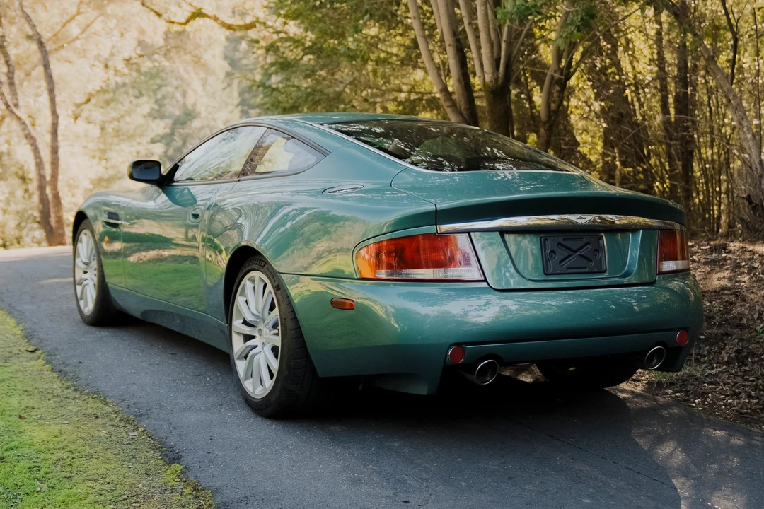 2002 Aston Martin Vanquish 1st Gen - Image 4 of 31