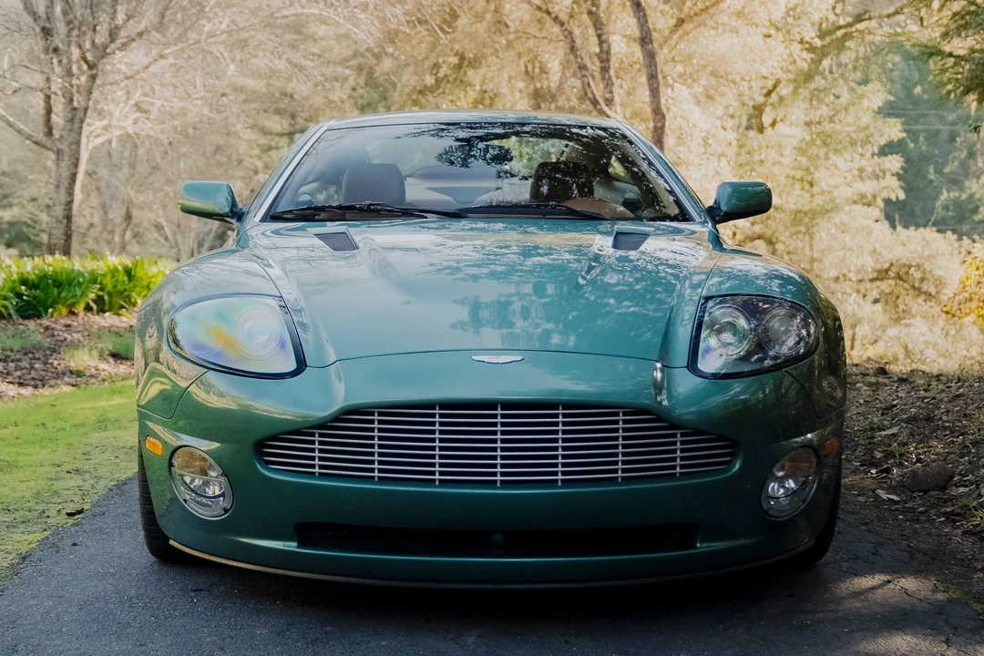 2002 Aston Martin Vanquish 1st Gen - Image 20 of 31