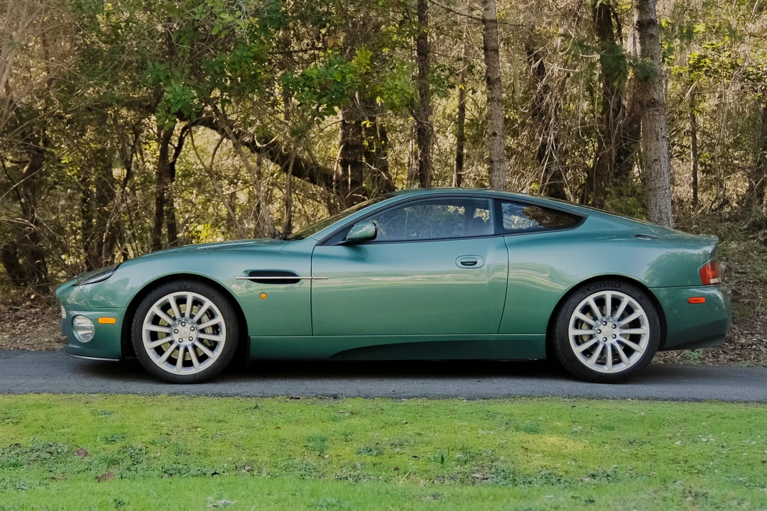 2002 Aston Martin Vanquish 1st Gen - Image 8 of 31