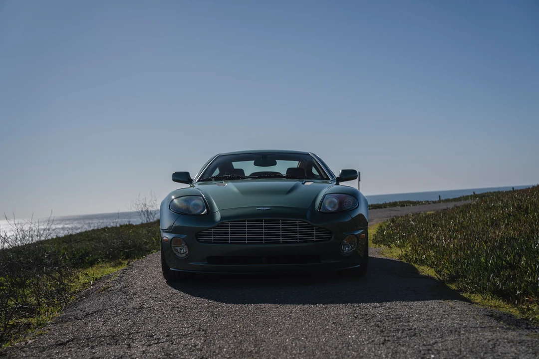 2002 Aston Martin Vanquish 1st Gen - Image 22 of 31