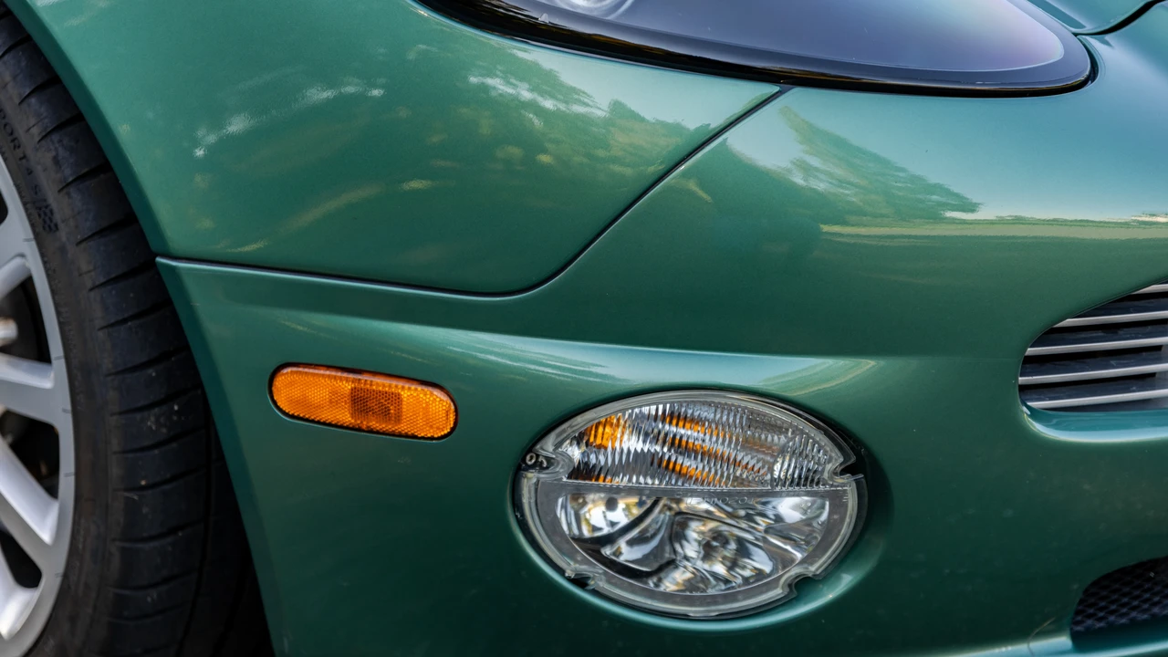 2002 Aston Martin Vanquish 1st Gen - Image 20 of 31