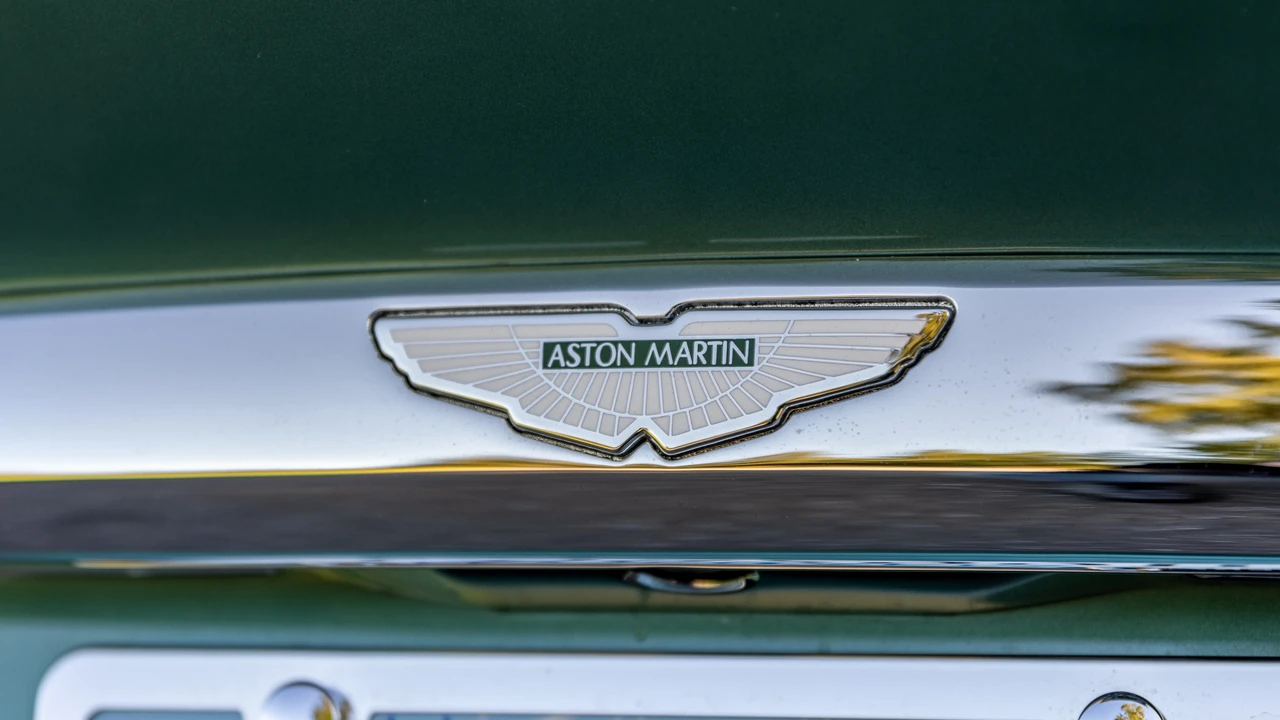 2002 Aston Martin Vanquish 1st Gen - Image 28 of 31