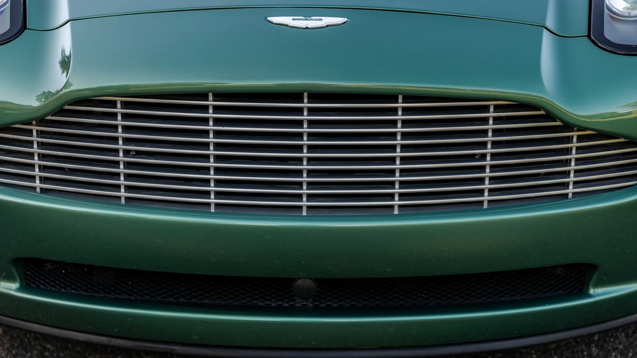 2002 Aston Martin Vanquish 1st Gen - Image 21 of 31