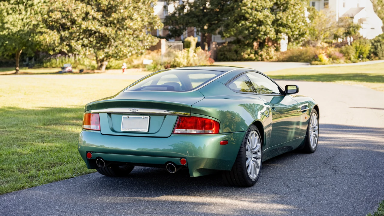 2002 Aston Martin Vanquish 1st Gen - Image 8 of 31