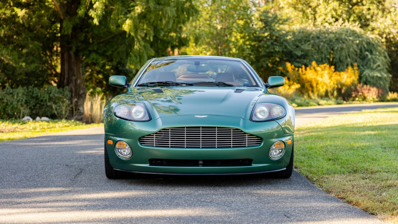 2002 Aston Martin Vanquish 1st Gen - Image 2 of 31