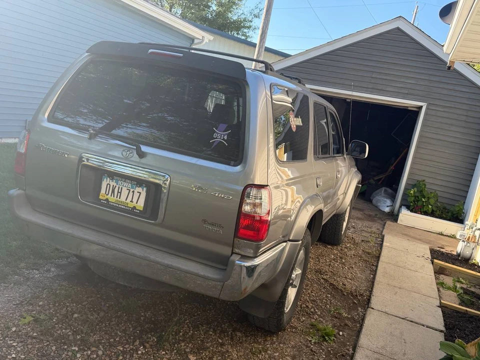 2002 Toyota 4Runner - Image 5 of 9