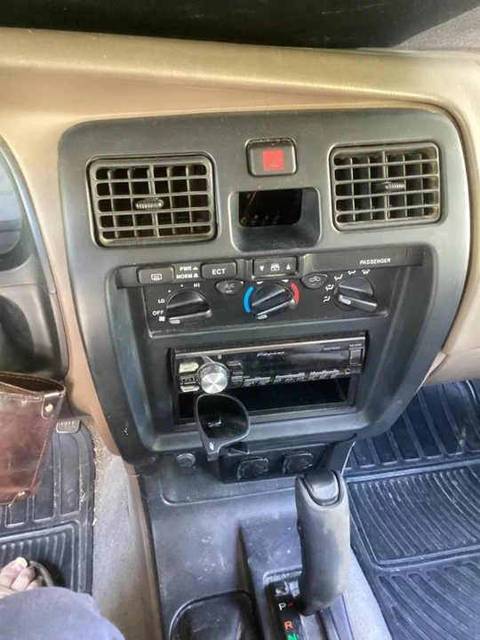 2002 Toyota 4Runner 3rd Gen - Image 10 of 11
