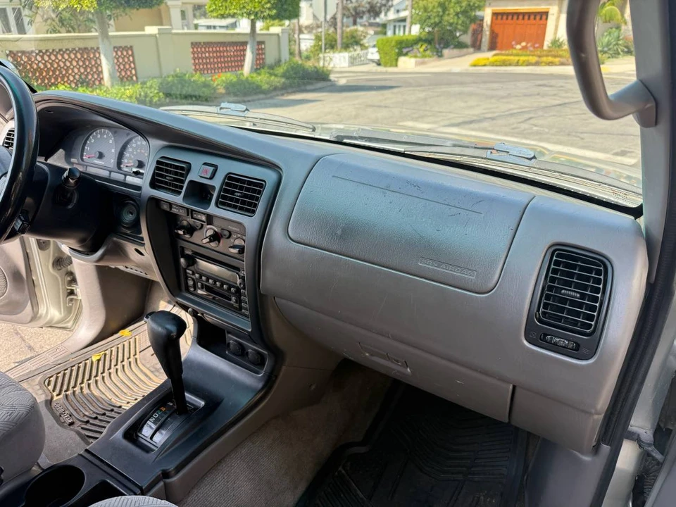 2002 Toyota 4Runner 3rd Gen - Image 10 of 17