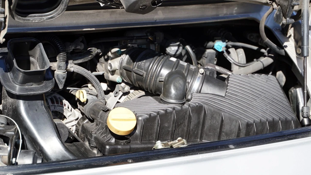 2002 Porsche 996 Carrera - Image 19 of 20