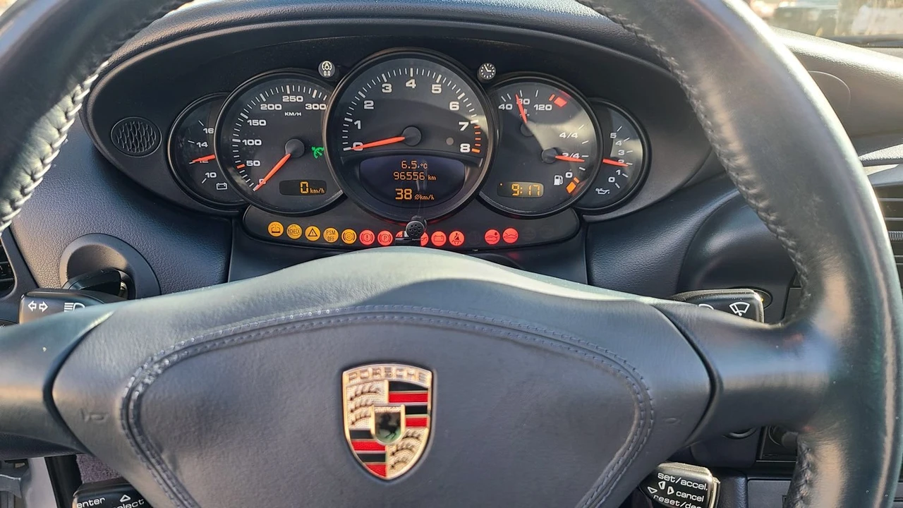 2002 Porsche 996 Carrera - Image 11 of 20