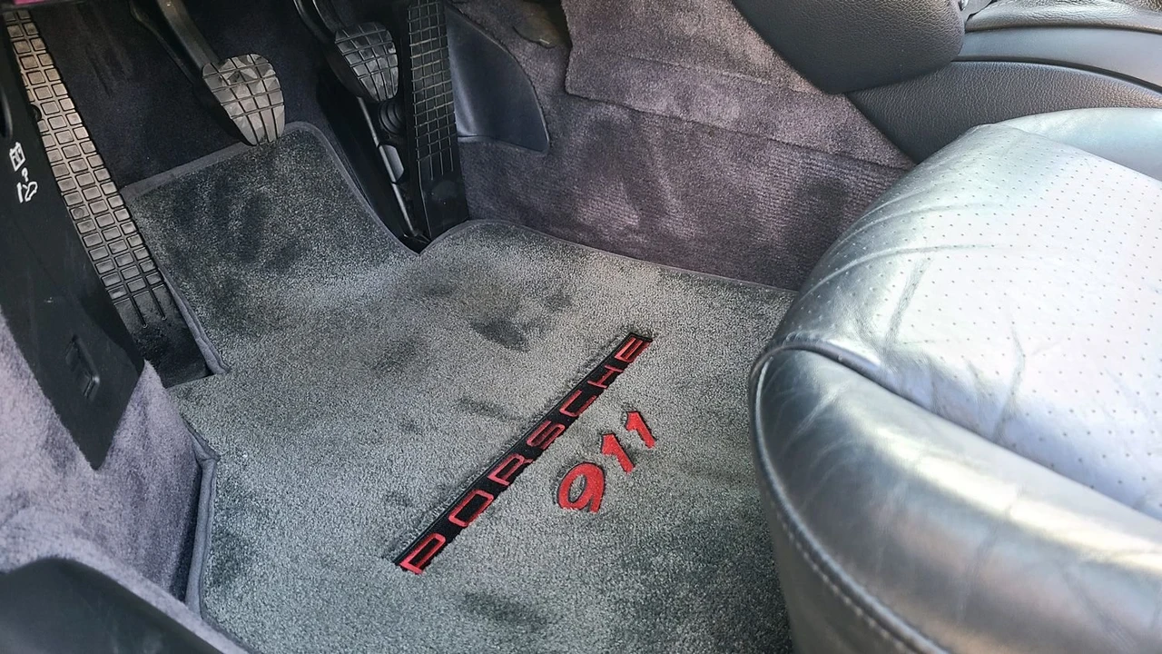 2002 Porsche 996 Carrera - Image 9 of 20
