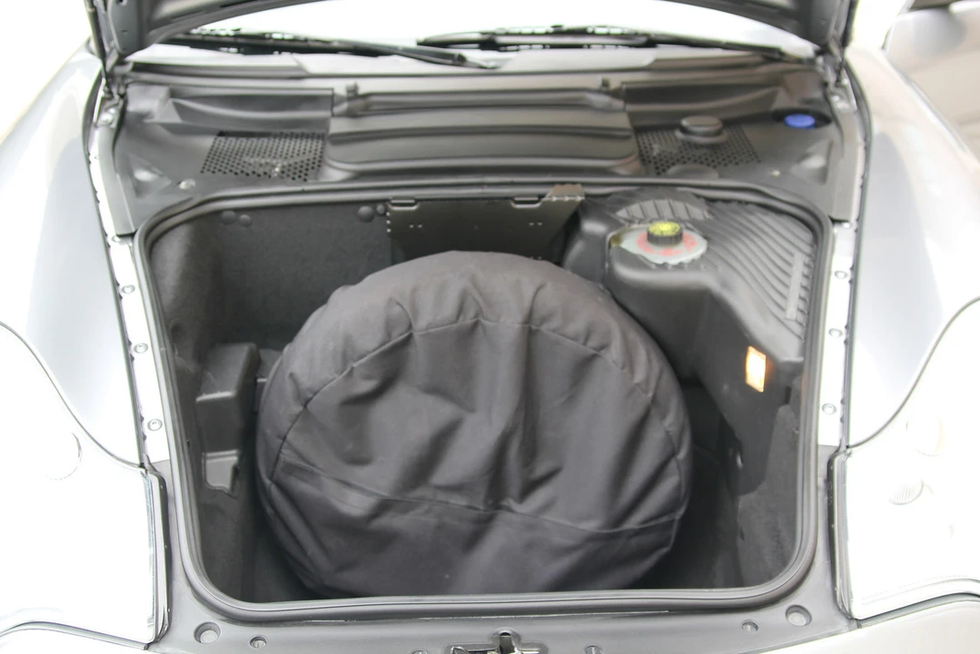 2002 Porsche 996 Carrera - Image 15 of 31