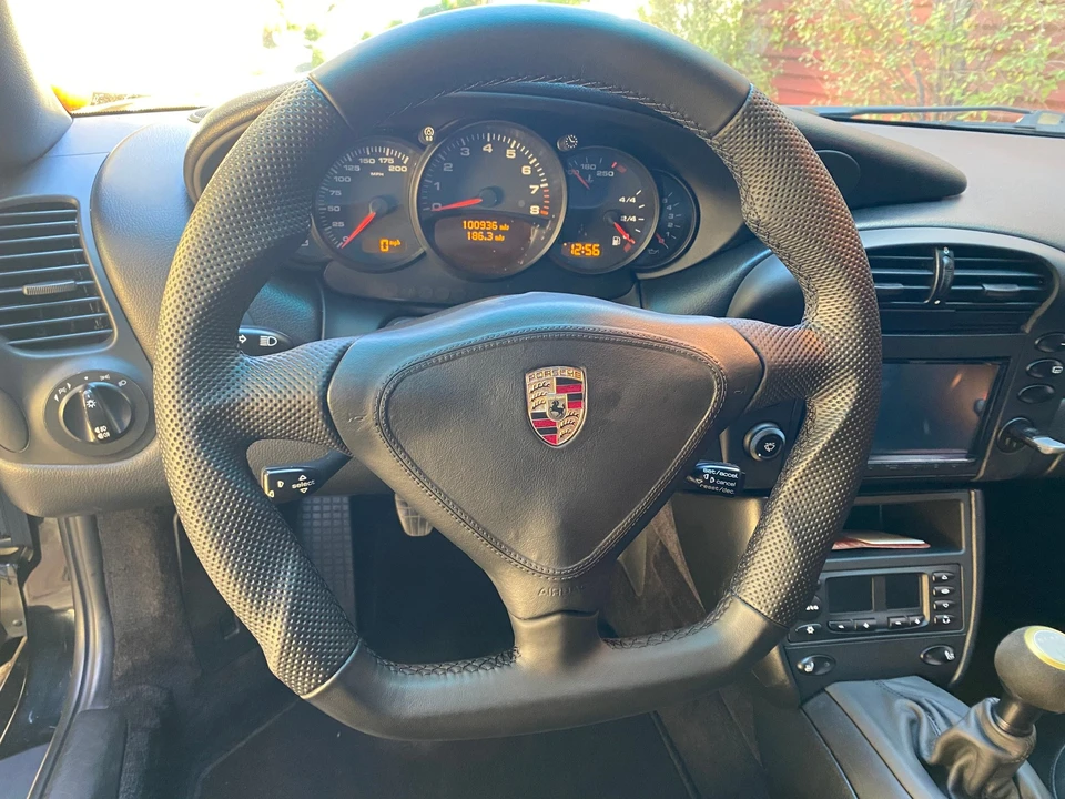 2002 Porsche 996 Carrera - Image 2 of 15
