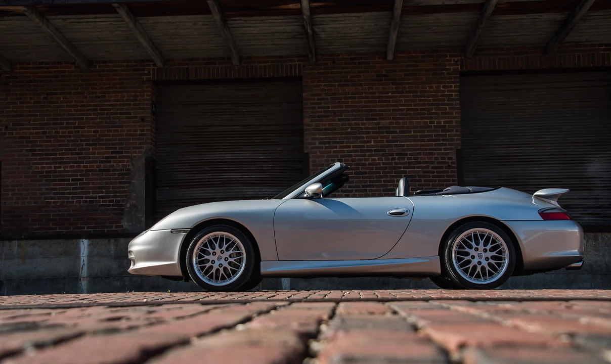 2002 Porsche 996 Carrera 4 - Image 6 of 7