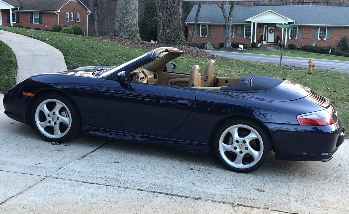 2002 Porsche 996 Carrera 4 - Image 9 of 9