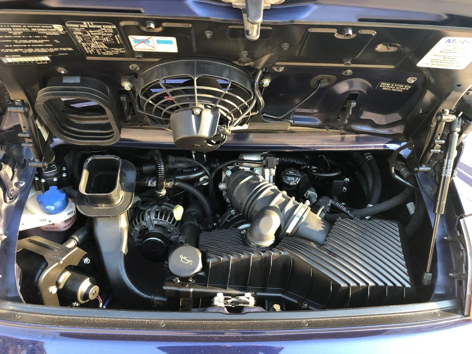 2002 Porsche 996 Carrera 4 - Image 8 of 9