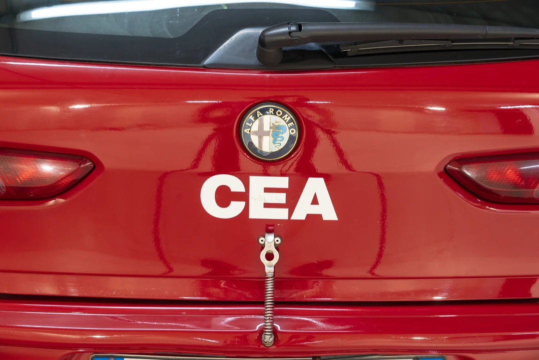 2002 Alfa Romeo 156 GTA - Image 16 of 18