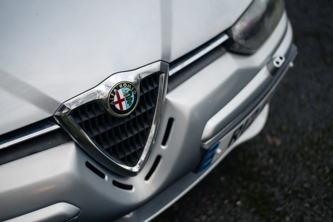2002 Alfa Romeo 156 GTA - Image 27 of 31