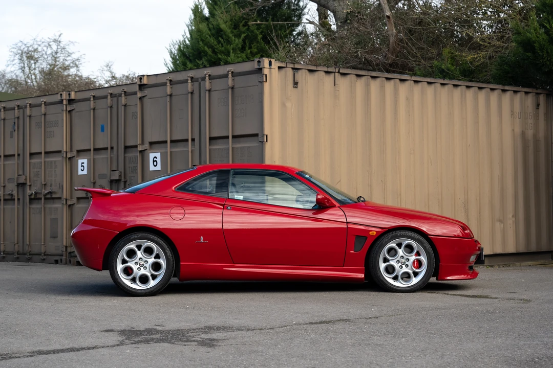 2002 Alfa Romeo 916 GTV & Spider - Image 9 of 31