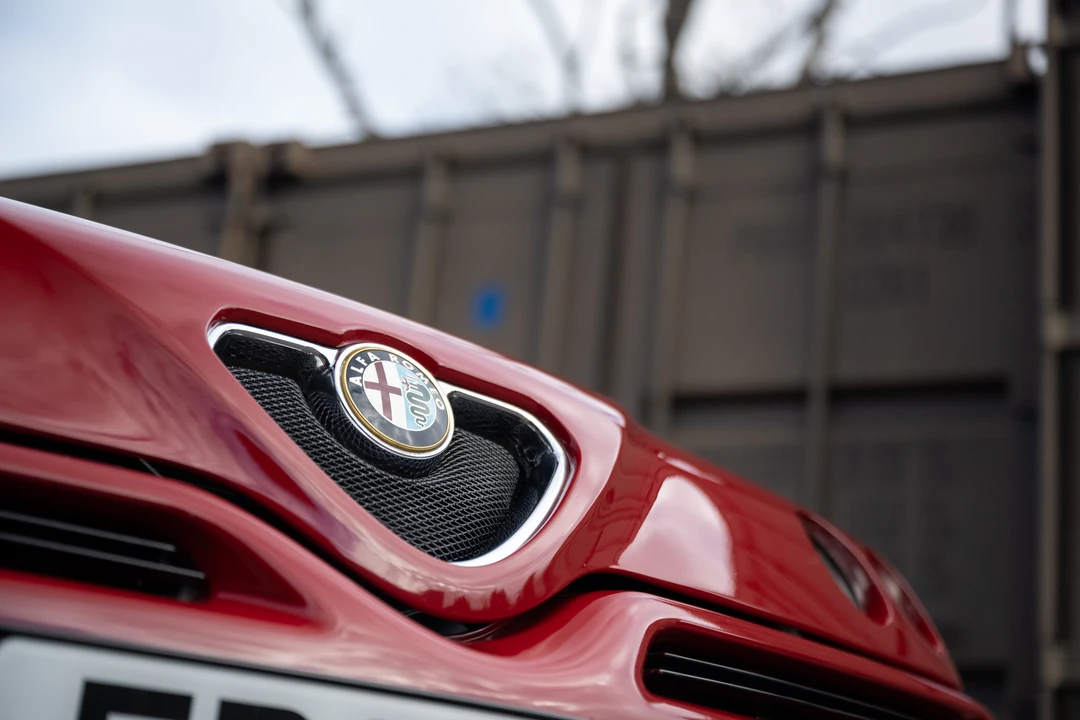 2002 Alfa Romeo 916 GTV & Spider - Image 24 of 31