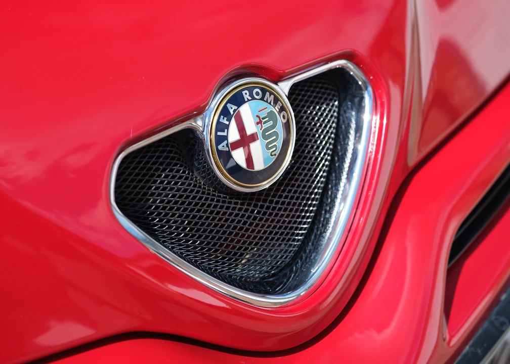 2002 Alfa Romeo 916 GTV & Spider - Image 26 of 31