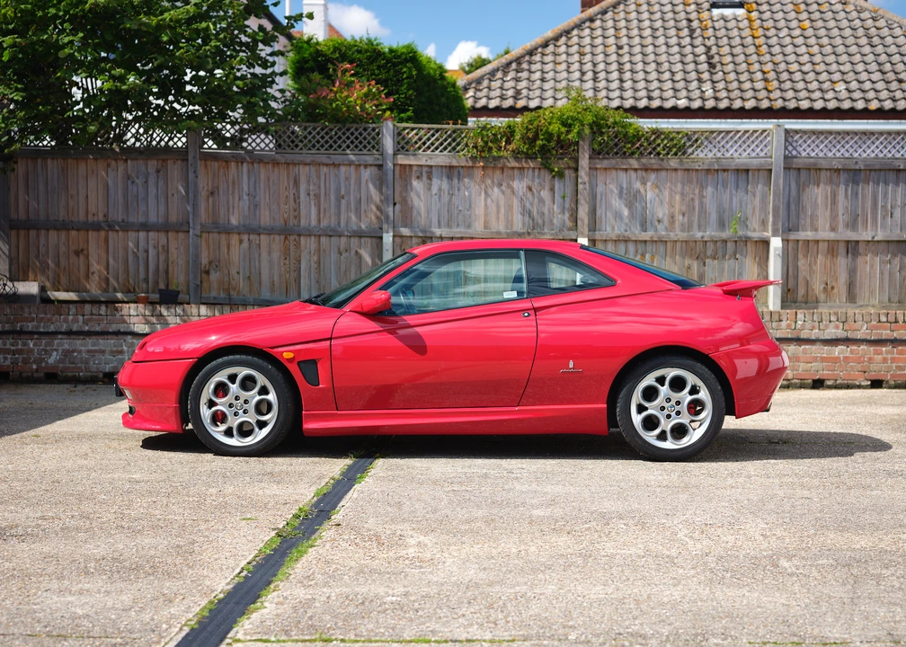 2002 Alfa Romeo 916 GTV & Spider - Image 10 of 31