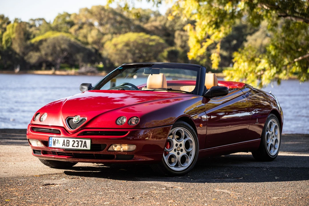 2002 Alfa Romeo 916 GTV & Spider - Image 2 of 31