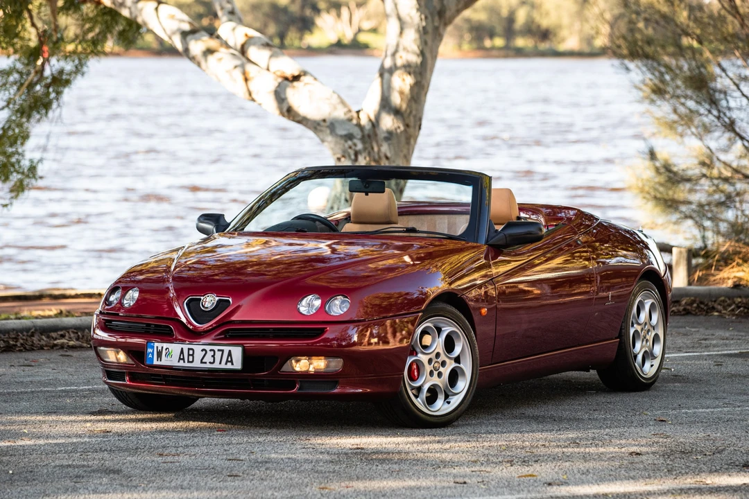 2002 Alfa Romeo 916 GTV & Spider - Image 3 of 31