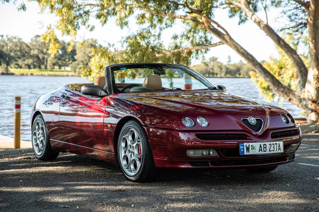 2002 Alfa Romeo 916 GTV & Spider - Image 30 of 31