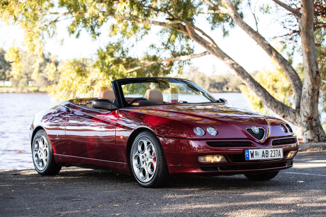 2002 Alfa Romeo 916 GTV & Spider - Image 5 of 31