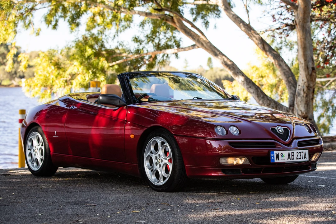 2002 Alfa Romeo 916 GTV & Spider - Image 10 of 31
