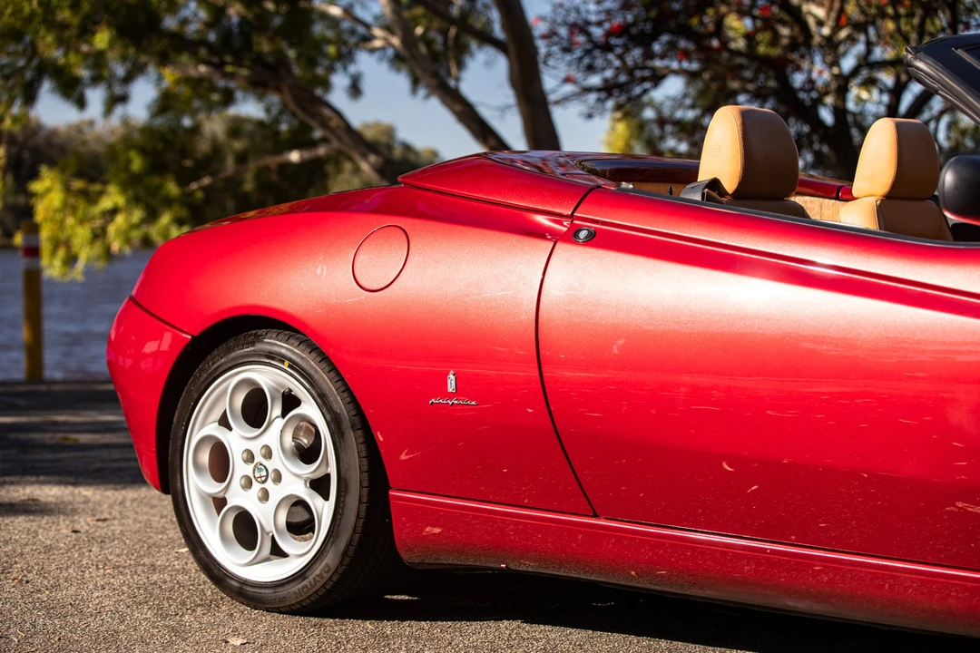 2002 Alfa Romeo 916 GTV & Spider - Image 11 of 31