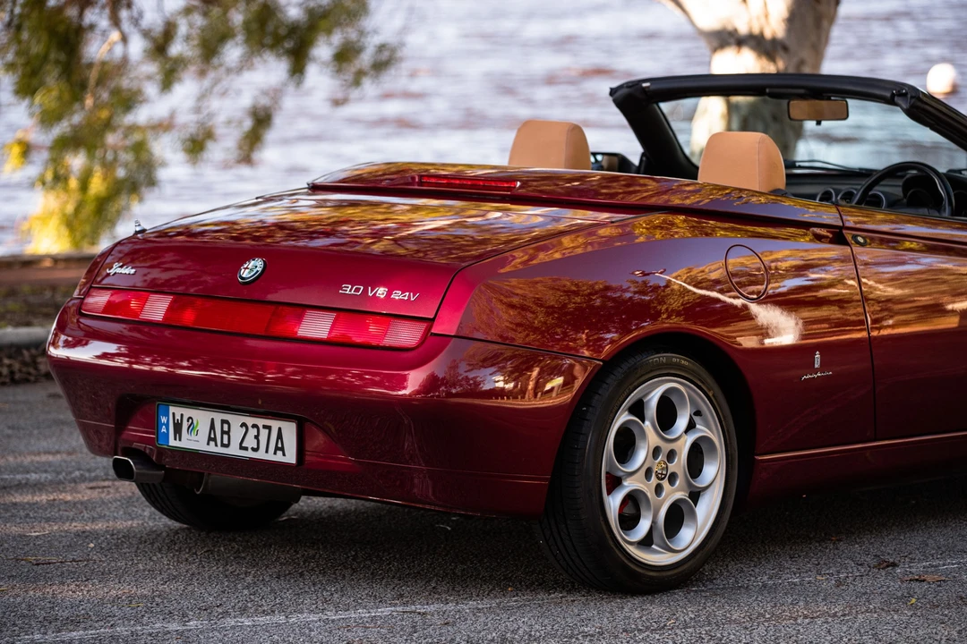 2002 Alfa Romeo 916 GTV & Spider - Image 20 of 31