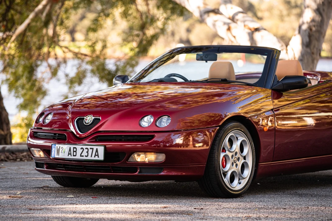 2002 Alfa Romeo 916 GTV & Spider - Image 23 of 31
