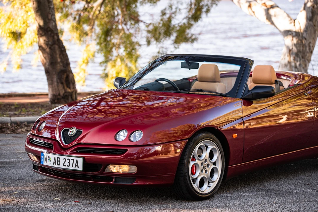 2002 Alfa Romeo 916 GTV & Spider - Image 24 of 31