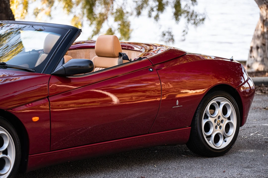 2002 Alfa Romeo 916 GTV & Spider - Image 25 of 31